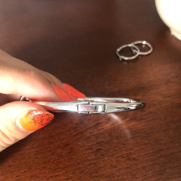 Kate Spade Sailor's knot bangle bracelet - Picture 6 of 7